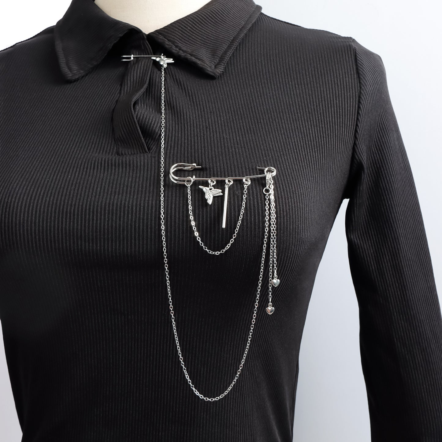 Fashionable OL Style Geometric Alloy Brooch with Bird and Heart Motif, Tassel Accent, Plated Finish for Women