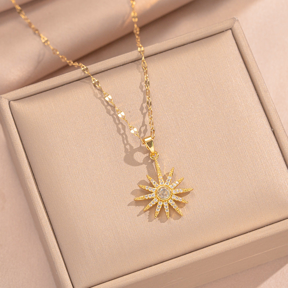 Collana con pendente a stella di lusso con intarsio di strass per donna, placcata oro rame, collana girocollo con catena labbra