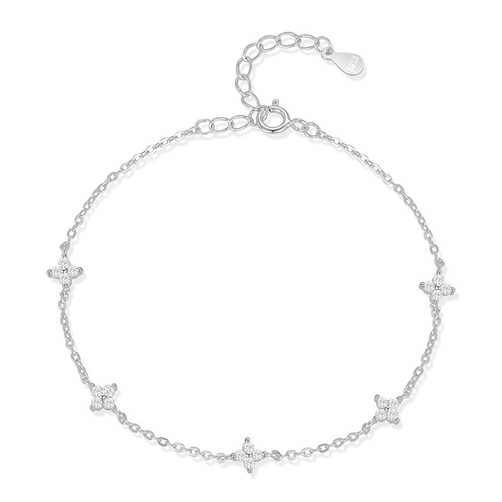 Elegante juego de joyas de plata esterlina 925 con trébol de cuatro hojas para mujer con collar, pulsera y aretes con colgante floral chapado