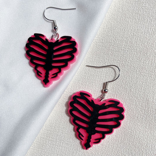 Juego de collar y pendientes acrílicos en forma de corazón estilo vintage con detalles de gota y campana para mujer