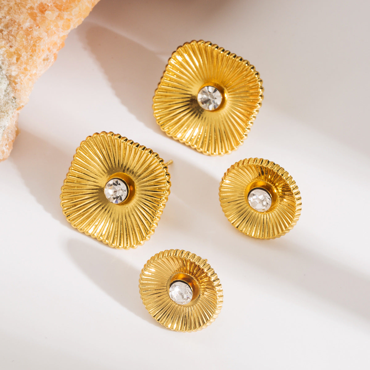 Orecchini a perno da donna Fashion OL geometrici in acciaio inossidabile placcato 18K con strass