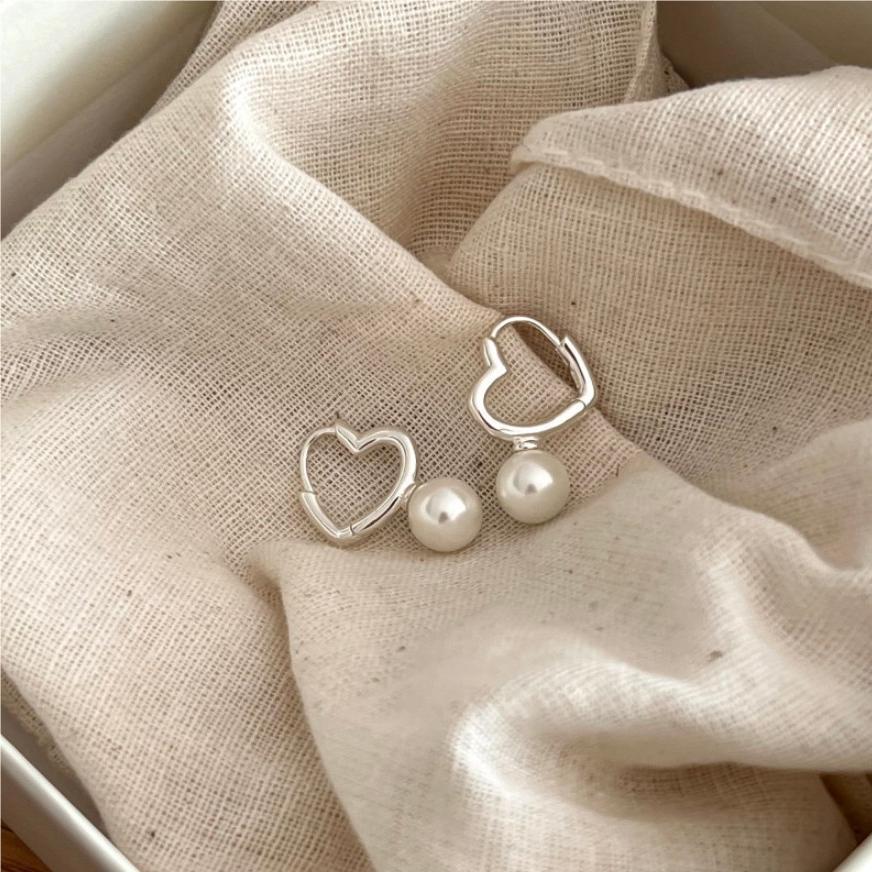 Minimalist Heart-Shaped 925 Sterling Silver Stud Earrings with Pearl Accent for Women