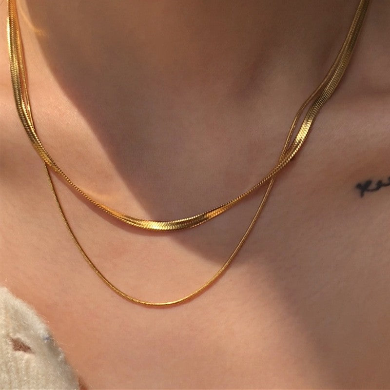 Collana Pendente a Specchio in Acciaio al Titanio con Incisione in Stile Francese Vintage da Donna con Ciondolo Quadrato Geometrico e Placcatura in Oro Rosa