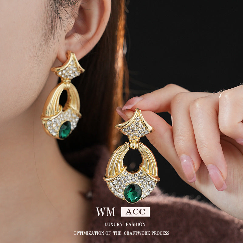 Vintage Chic Ginkgo Leaf Shaped Alloy Earrings with Rhinestone Inlay for Women, Lightweight Luxury Hoop-Style Ear Clips