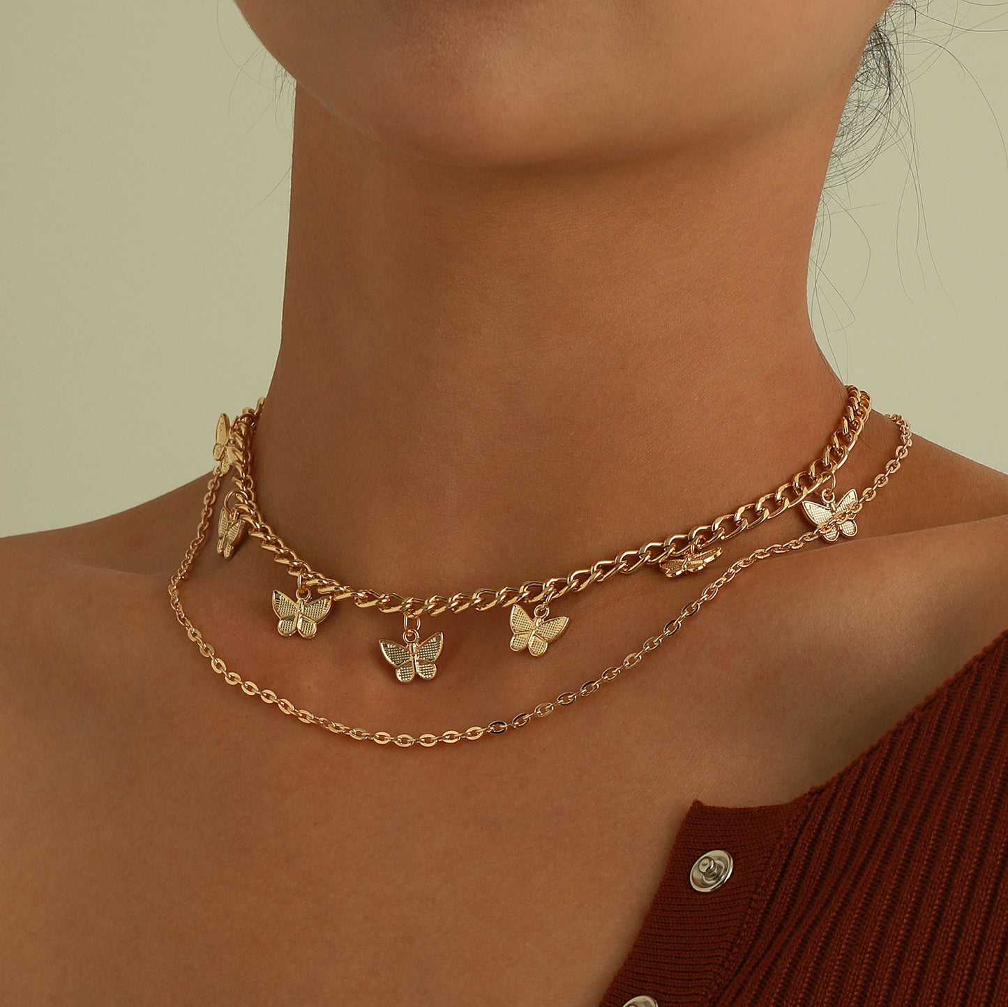 Minimalist Butterfly Pendant Necklace for Women in Alloy with Plated Finish, Retro Geometric Style Insect Jewelry
