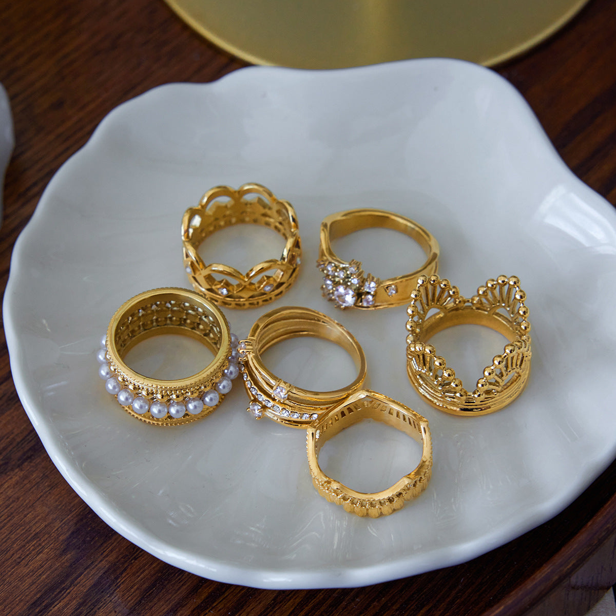 Anello da donna in acciaio al titanio geometrico goffrato pizzo con finitura placcata, accessorio di moda in acciaio inossidabile