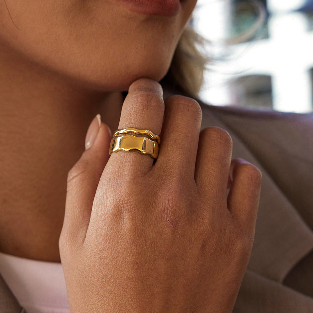 Anello da donna in acciaio inossidabile placcato oro 18 carati, geometrico, elegante e minimalista