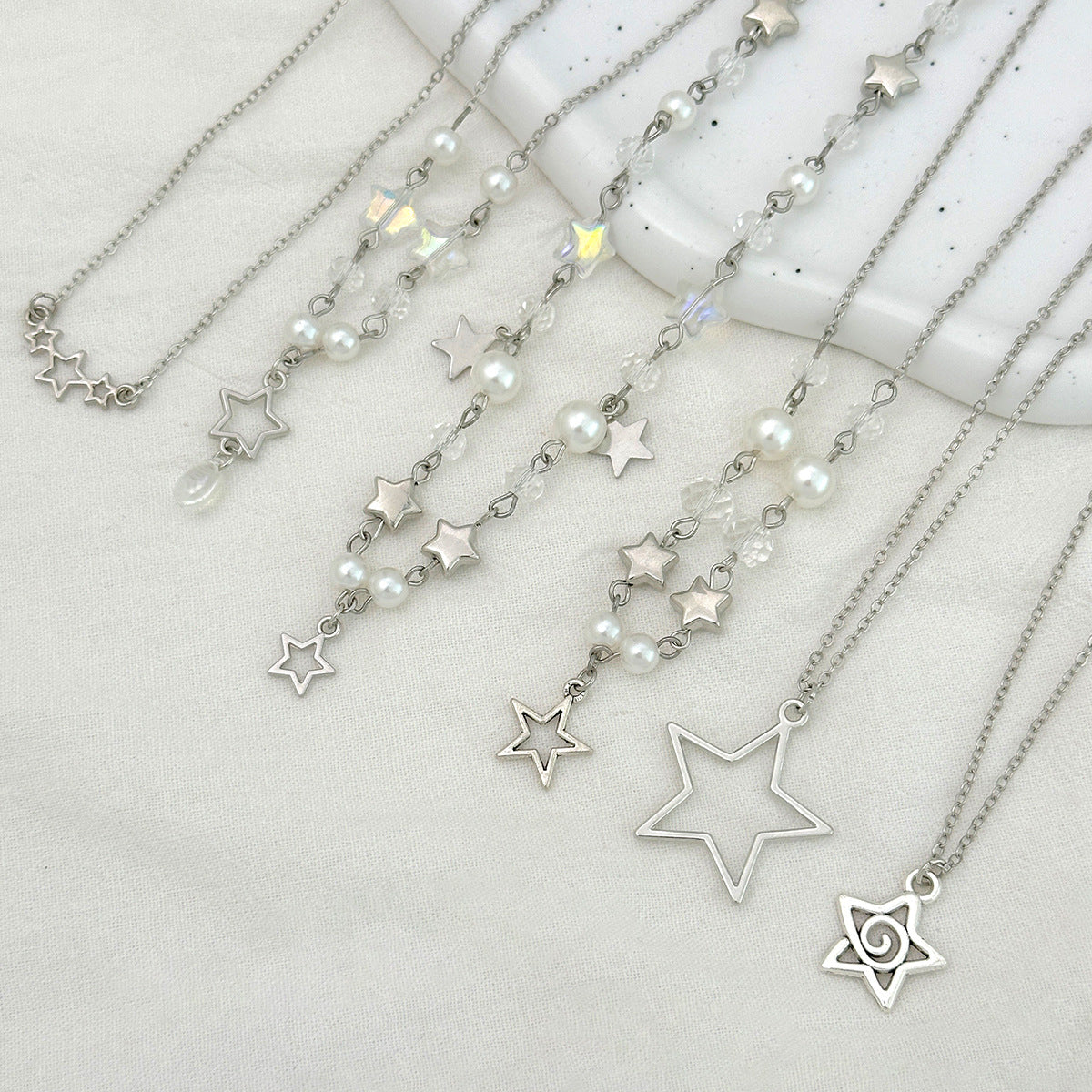Minimalist Star-Shaped Pendant Necklace with Acrylic and Alloy Accents, Electroplated Finish, Delicate Clavicle Chain for Women