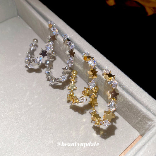 Orecchini a perno con zirconi a forma di stella geometrica minimalista con perni in argento sterling 925 per donna — Gioielli per orecchie leggeri di lusso alla moda
