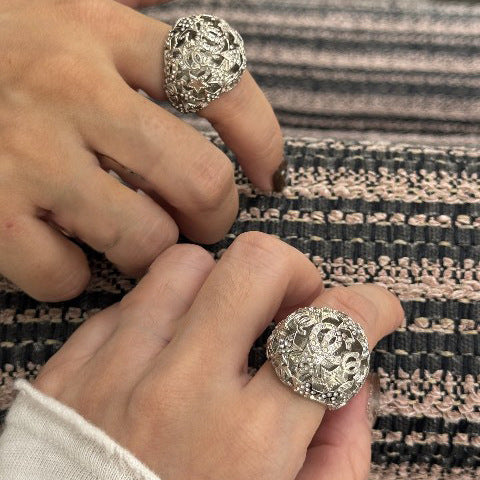 Luxury Elegant Gold Plated Brass Round Star Letter Ring with Full Rhinestones for Women