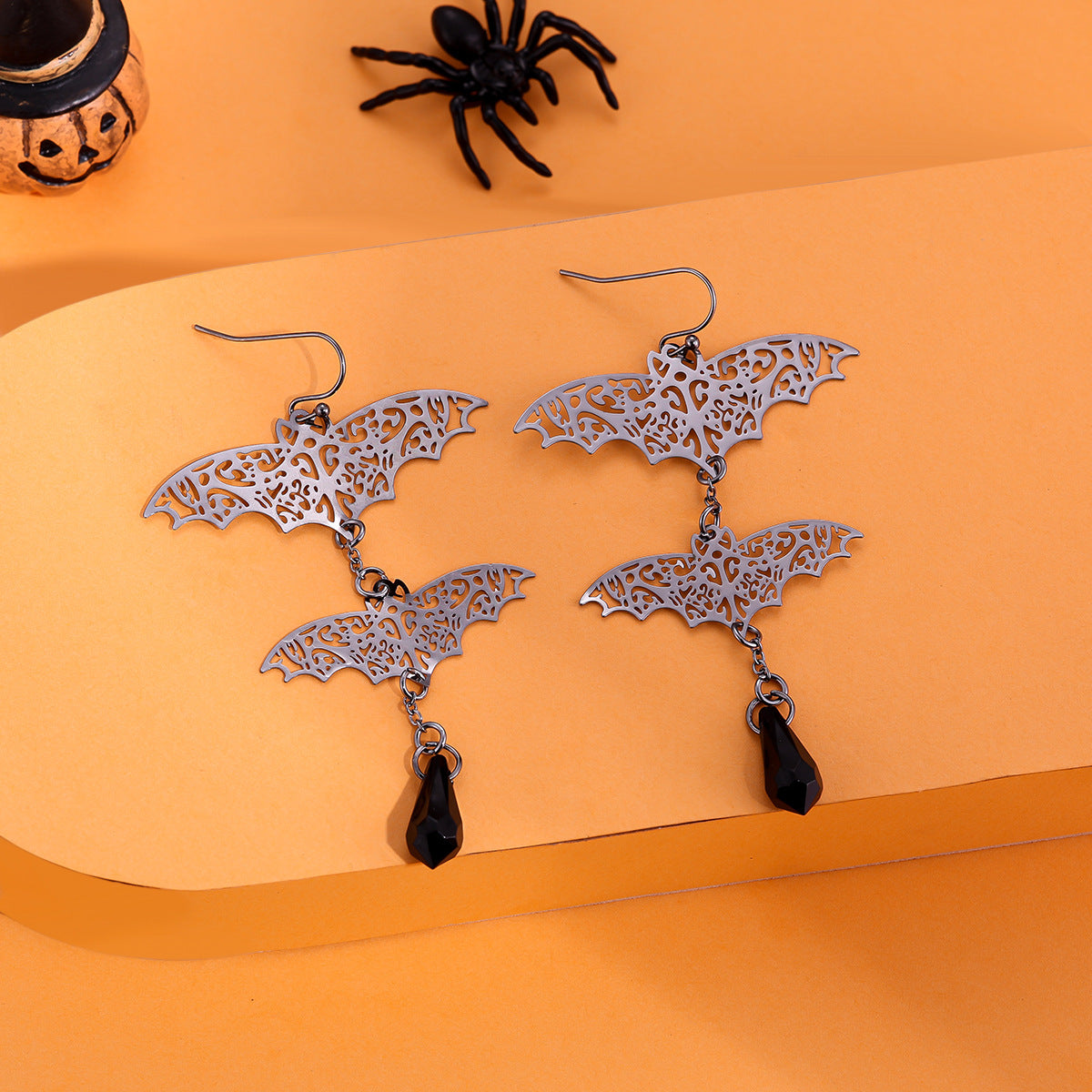 Juego de pendientes de Halloween estilo dibujos animados con diseño de calabaza, aretes de aleación y postes de acero inoxidable para mujer
