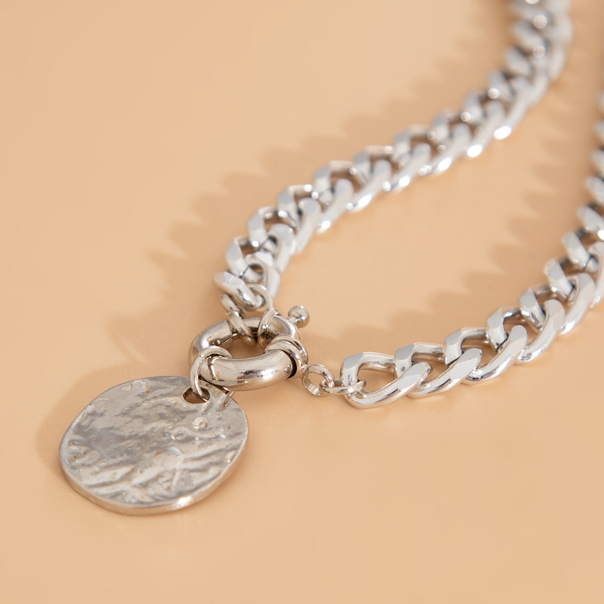 Minimalist Irregular Circular Pendant Necklace for Women Alloy Geometric Design with Plated Finish and Spring Clasp