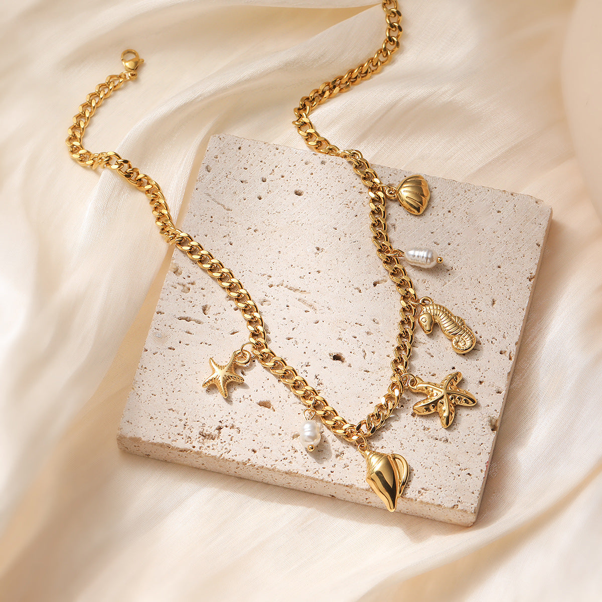 Minimalist Geometric Stainless Steel Necklace for Women with 18K Gold Plating Ocean-Inspired Clavicle Chain