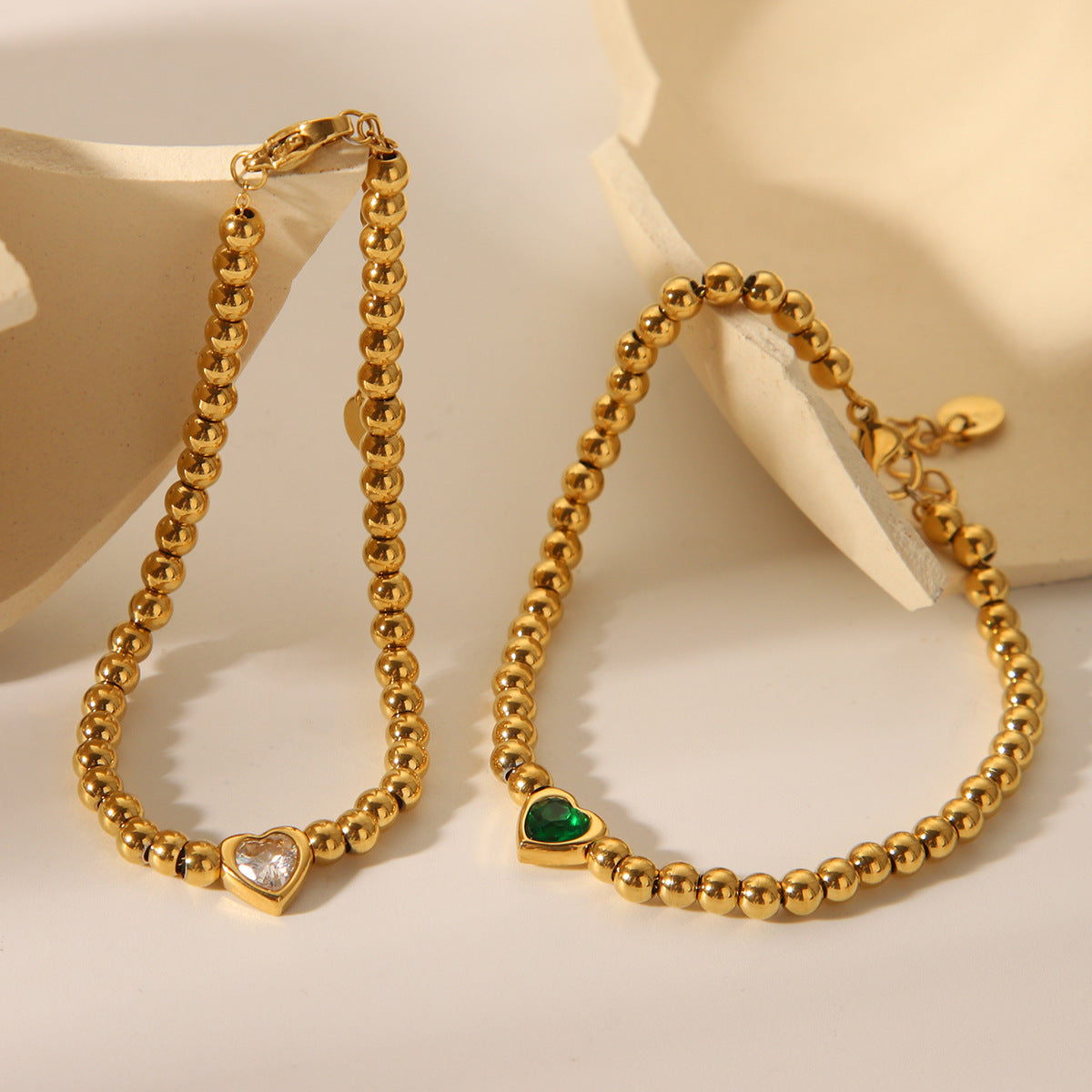 Ins Style Heart-Shaped Beaded Bracelet for Women Made of Titanium Steel with 18K Gold Plating