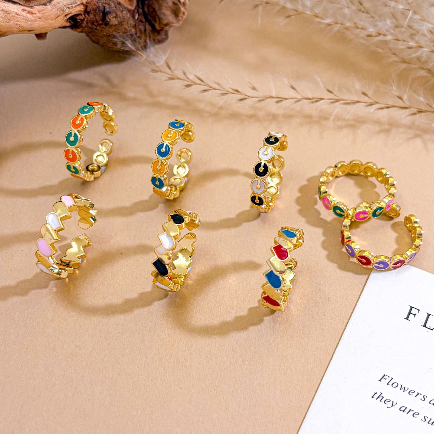 Anello da donna smaltato a pois geometrici, placcato oro, dolce e minimalista