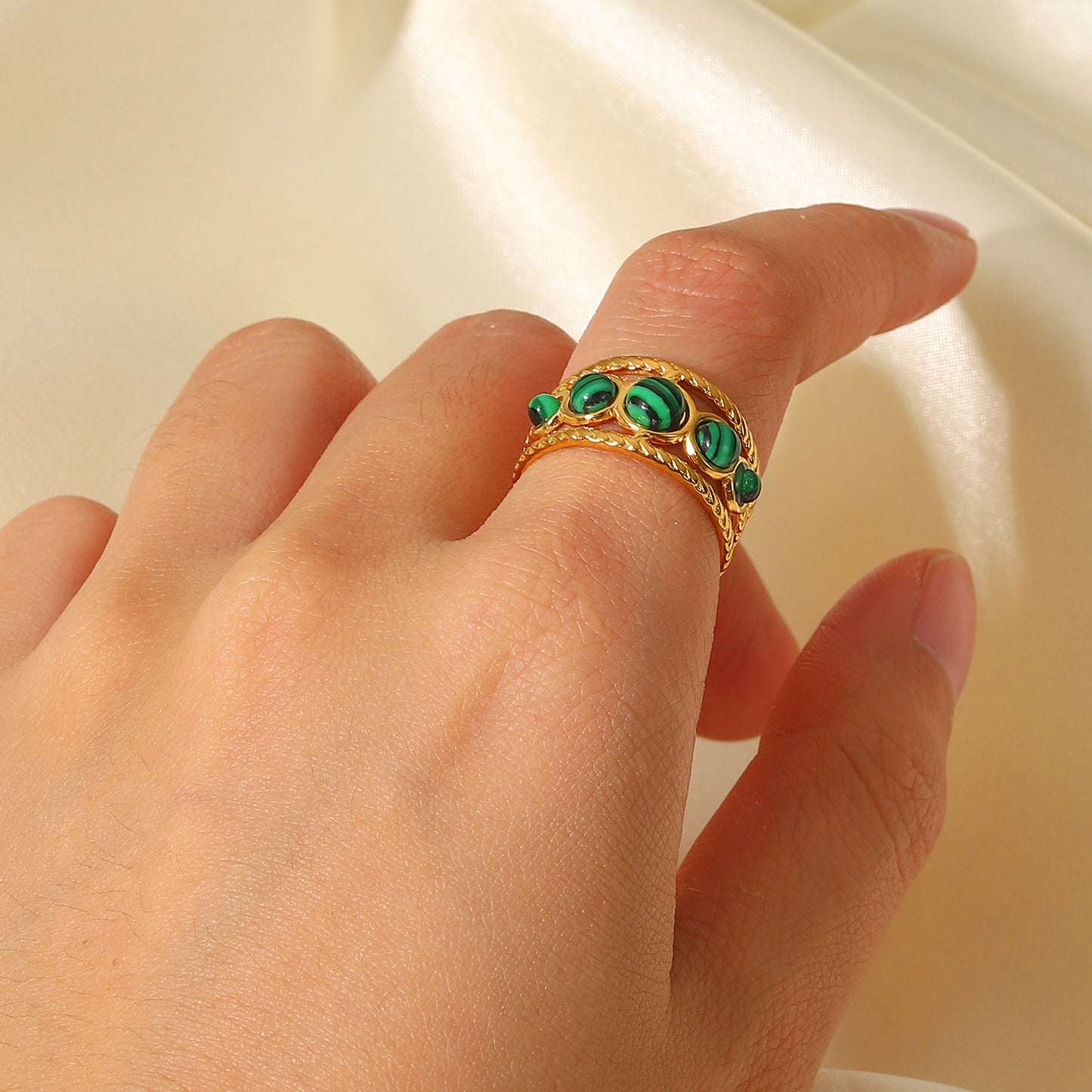 Ins Style Round Hollow-Out Stainless Steel Ring for Women Fashion Jewelry Gift