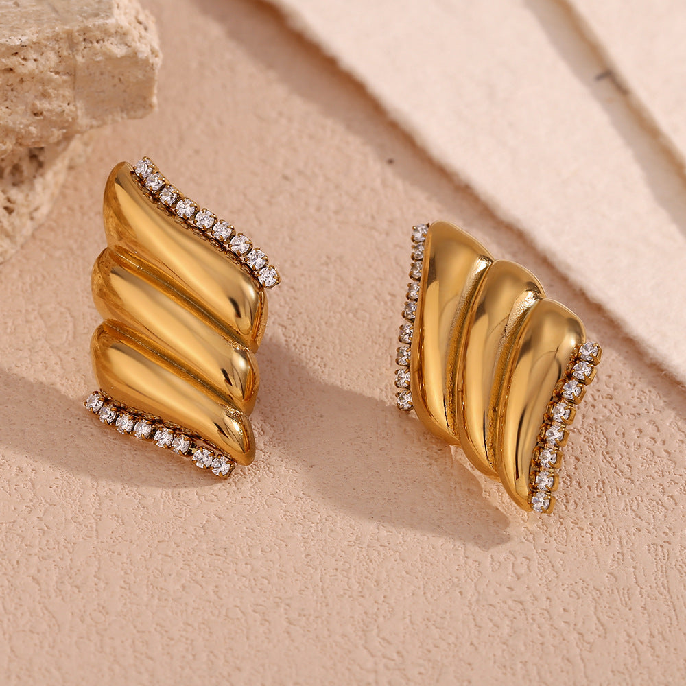 Fashionable Minimalist Geometric Angel Wing Stud Earrings for Women in Stainless Steel with 18K Gold Plating and Zirconia Inlay