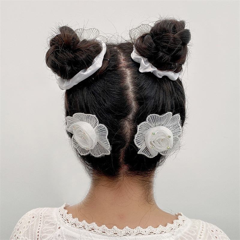 Set di graziosi accessori per capelli floreali per bambini, fermagli e anelli per capelli con fiori in tulle ricamati a mano