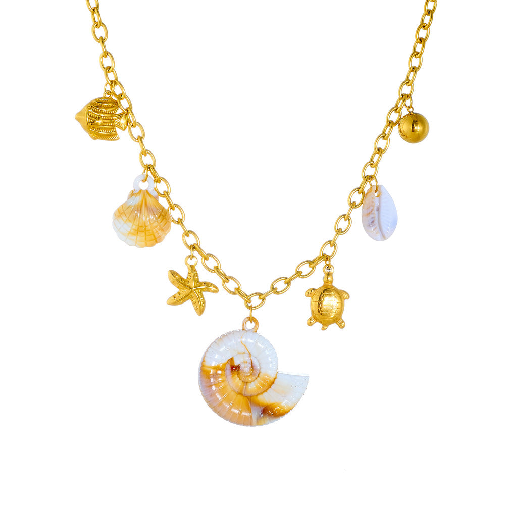 Collana con ciondolo a forma di conchiglia, stella marina e tartaruga a tema oceano audace per donna in acciaio inossidabile con finitura placcata