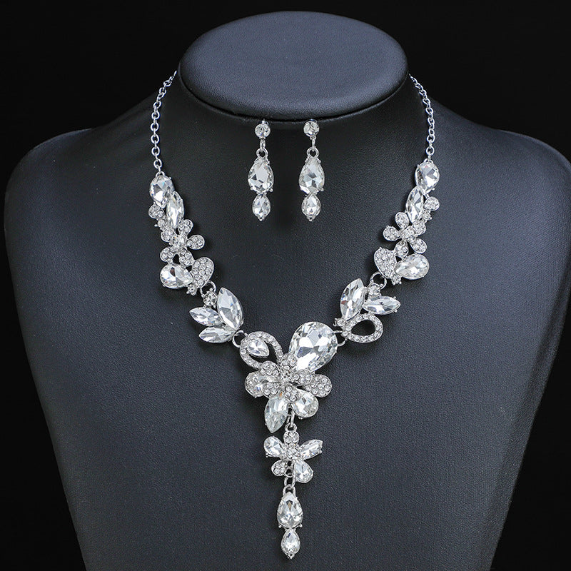 Vintage Floral Double-Layer Necklace Set with Crystal Accents in Alloy with Plated Finish and O-Chain for Women