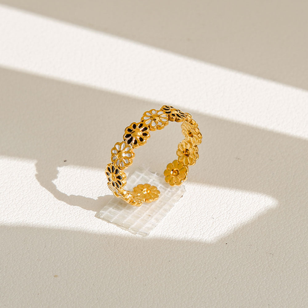 Anello di tendenza da donna in acciaio inossidabile geometrico placcato oro con perle e fiori stile Instagram
