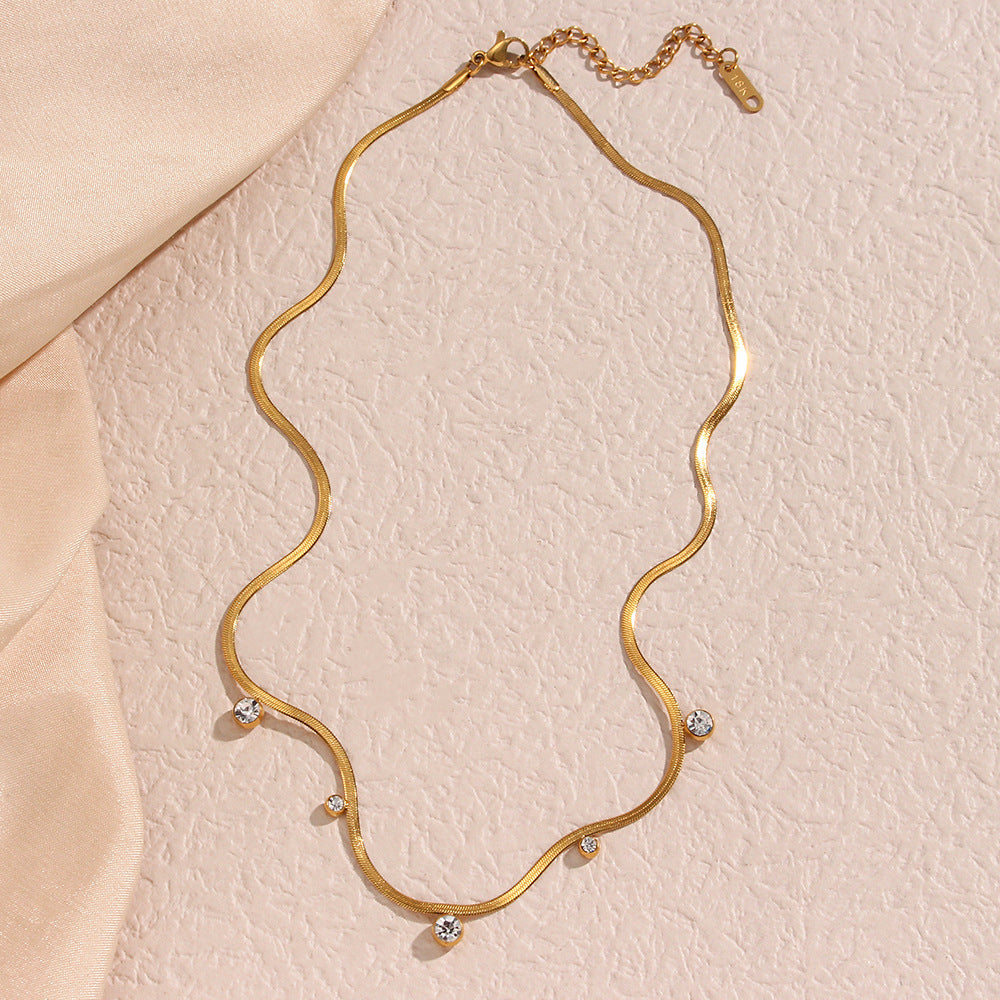 Collana da donna a maglie piatte a serpente con zirconi rotondi geometrici, placcata oro 18 carati, in acciaio inossidabile, stile vintage alla moda