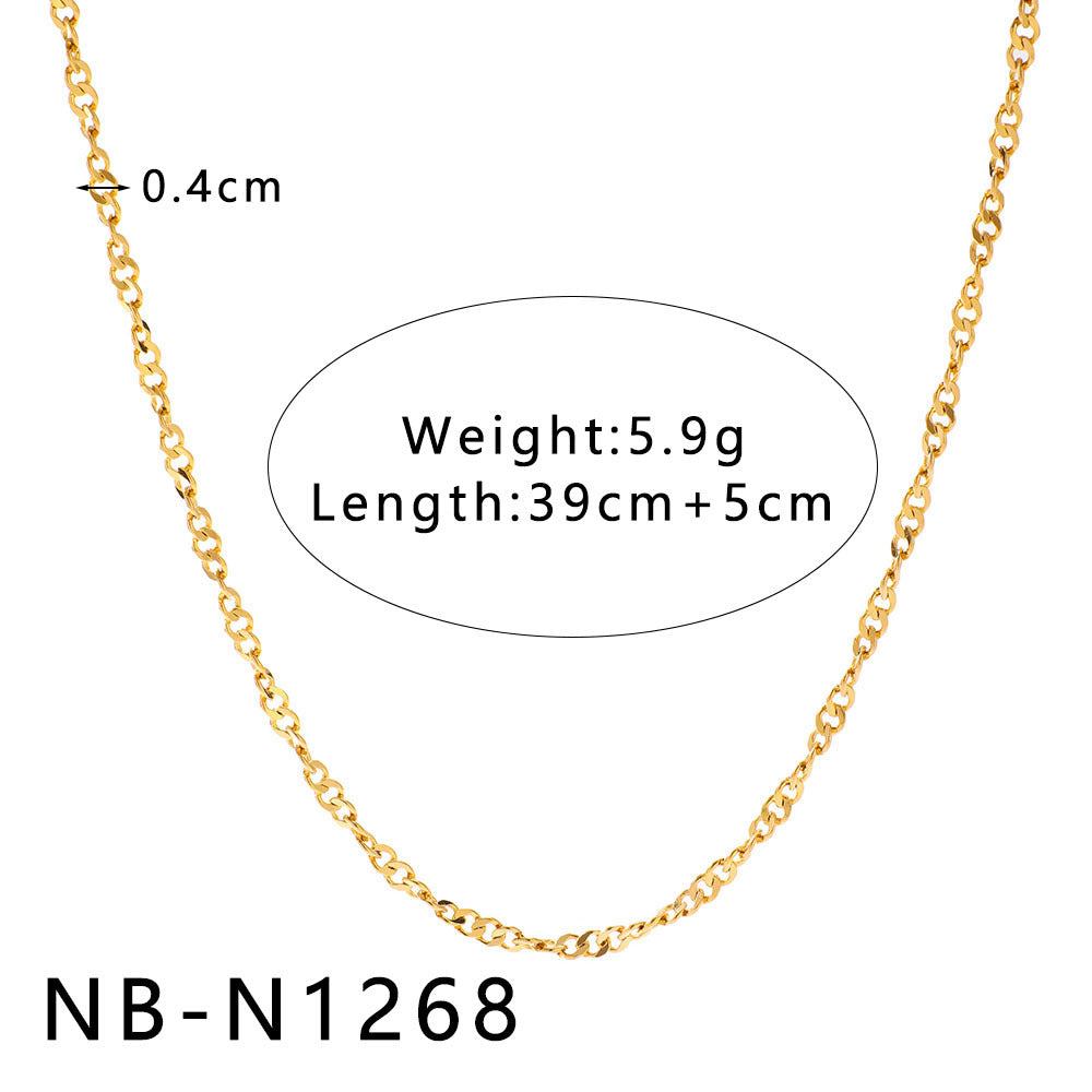 Collana con pendente geometrico minimalista da donna con design a intaglio, catena in acciaio inossidabile e finitura placcata sottovuoto in oro 18 carati