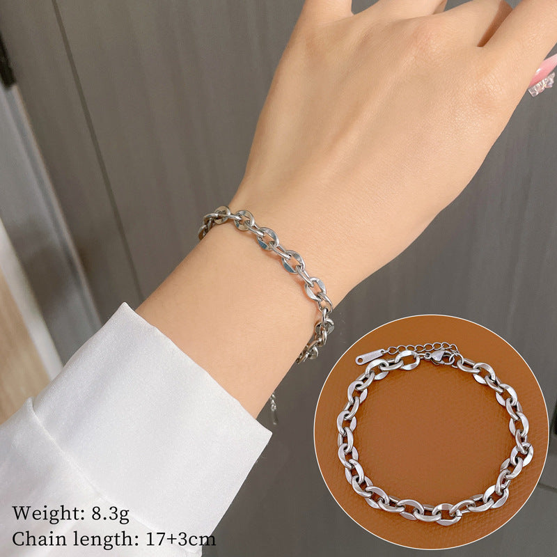 Vintage Women's Titanium Steel Rope Chain with Round Beads and Roman Numerals Gold Plated Wave Texture Four-Season Bean Hand Chain