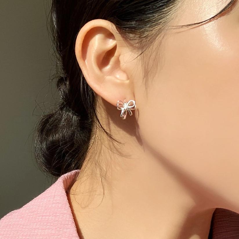Pendientes de mariposa minimalistas para mujer de plata de ley 925 con acabado chapado