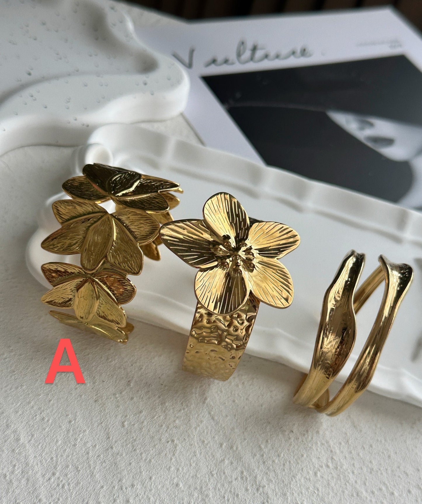 Vintage Elegant Geometric Floral Plated Stainless Steel Bracelet for Women