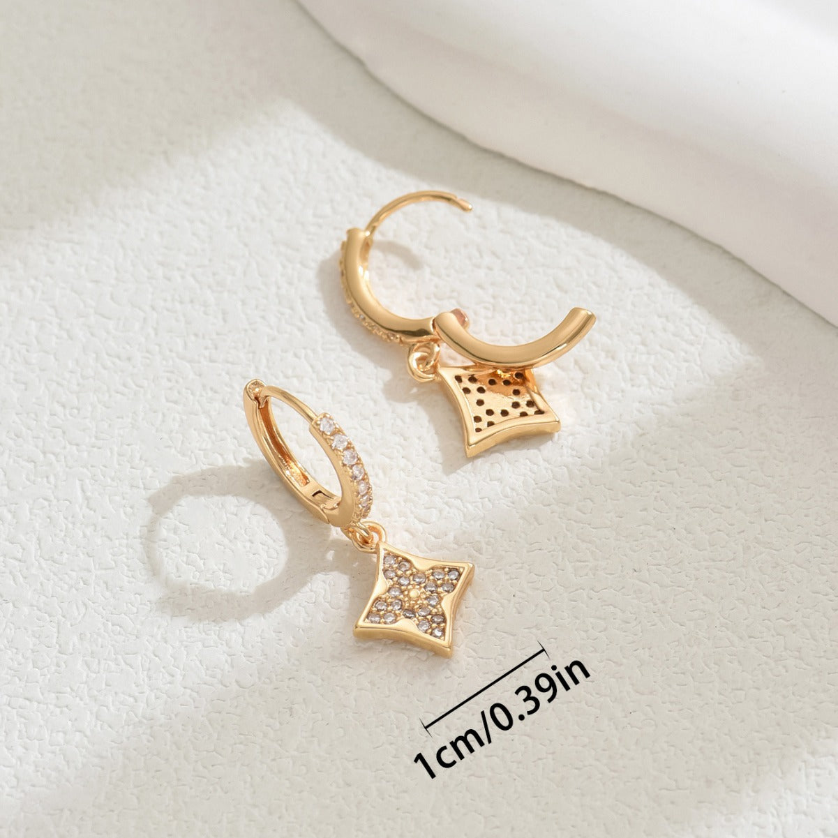 Pendientes de acero inoxidable con circonita incrustada en forma de estrella de cuatro puntas, estilo minimalista de lujo, para mujer.