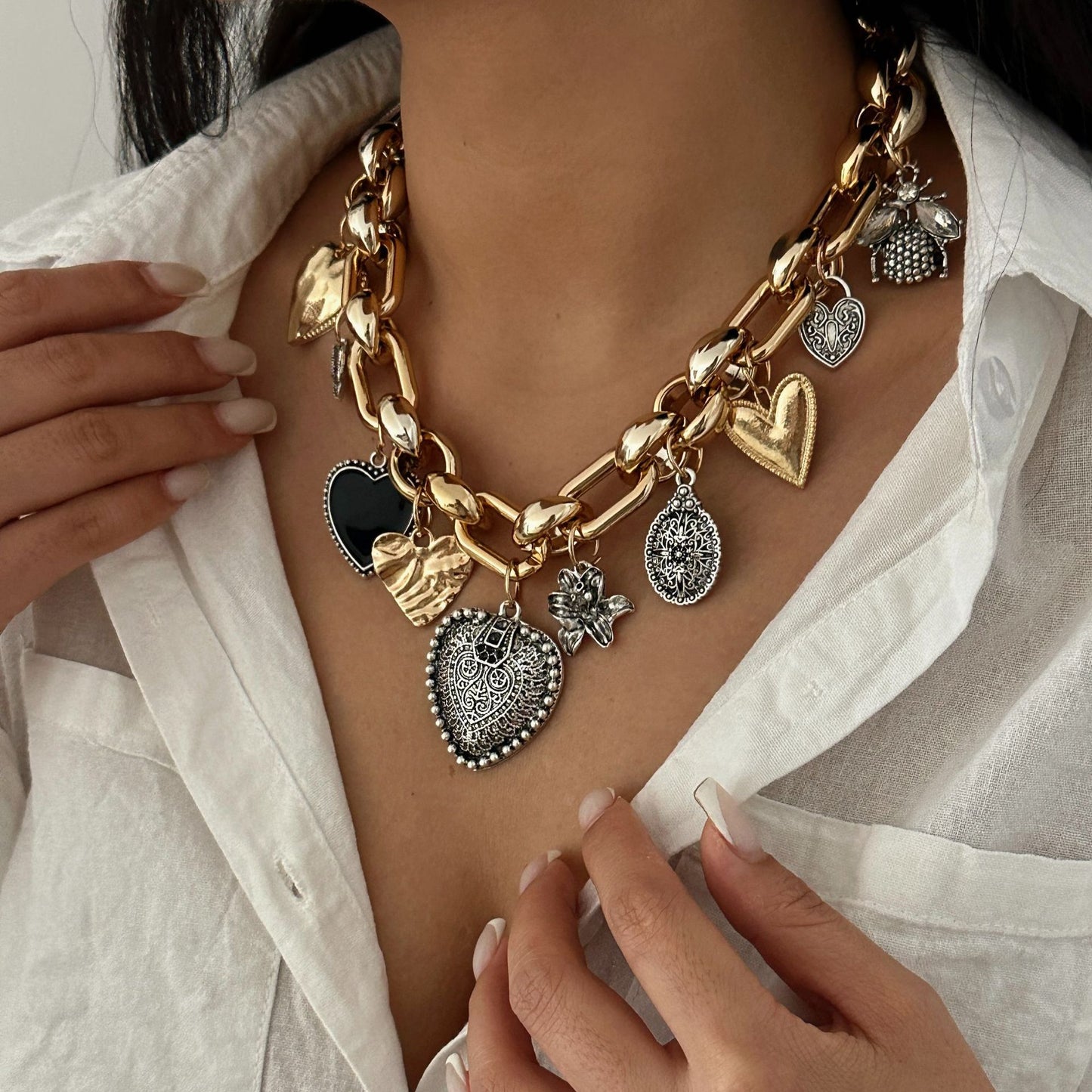 Collana con ciondolo placcato in lega a forma di cuore da donna