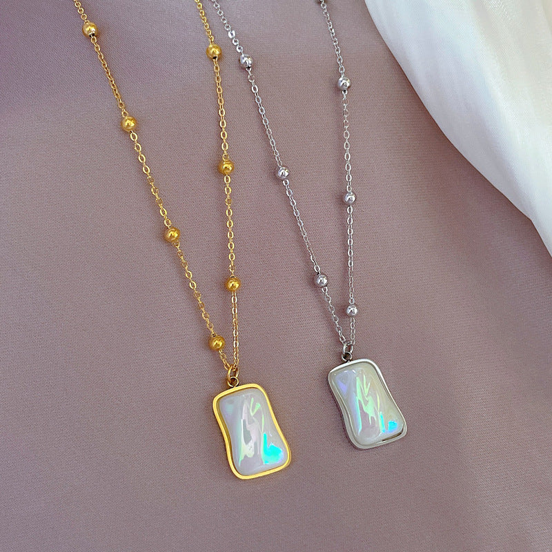 Collana Minimalista in Acciaio al Titanio Geometrico Ispirata alla Sirena con Placcatura in Oro per Donne e Uomini