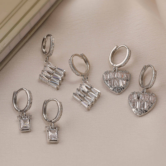 Orecchini a forma di cuore geometrico minimalista in zircone per donne con base in rame