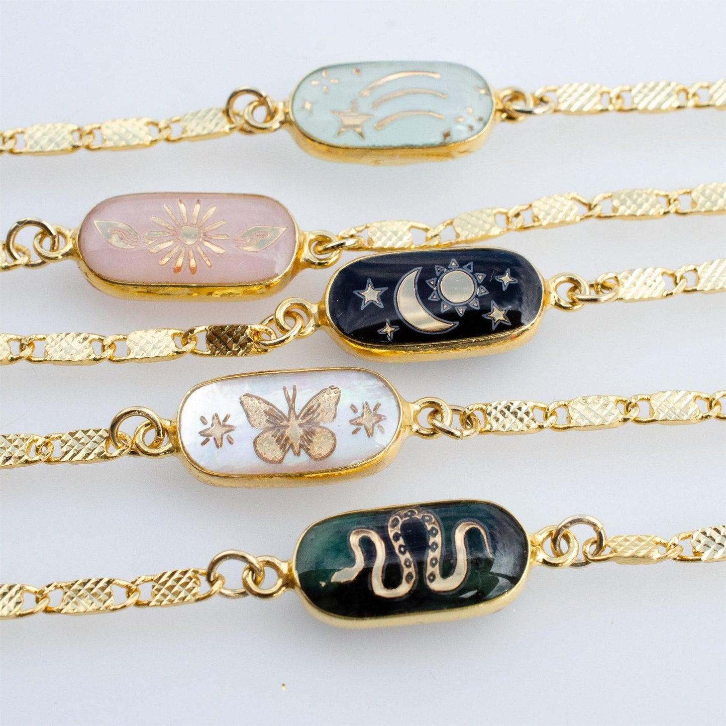 Pulsera de resina vintage bohemia con diseño de mariposa, estrella, luna, corazón, serpiente, floral y planeta para mujer