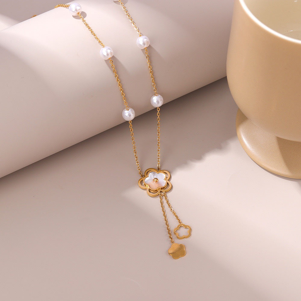 Minimalist Camellia Pendant Necklace in Titanium Steel with Mother-of-Pearl Inlay on O-Chain for Women and Men