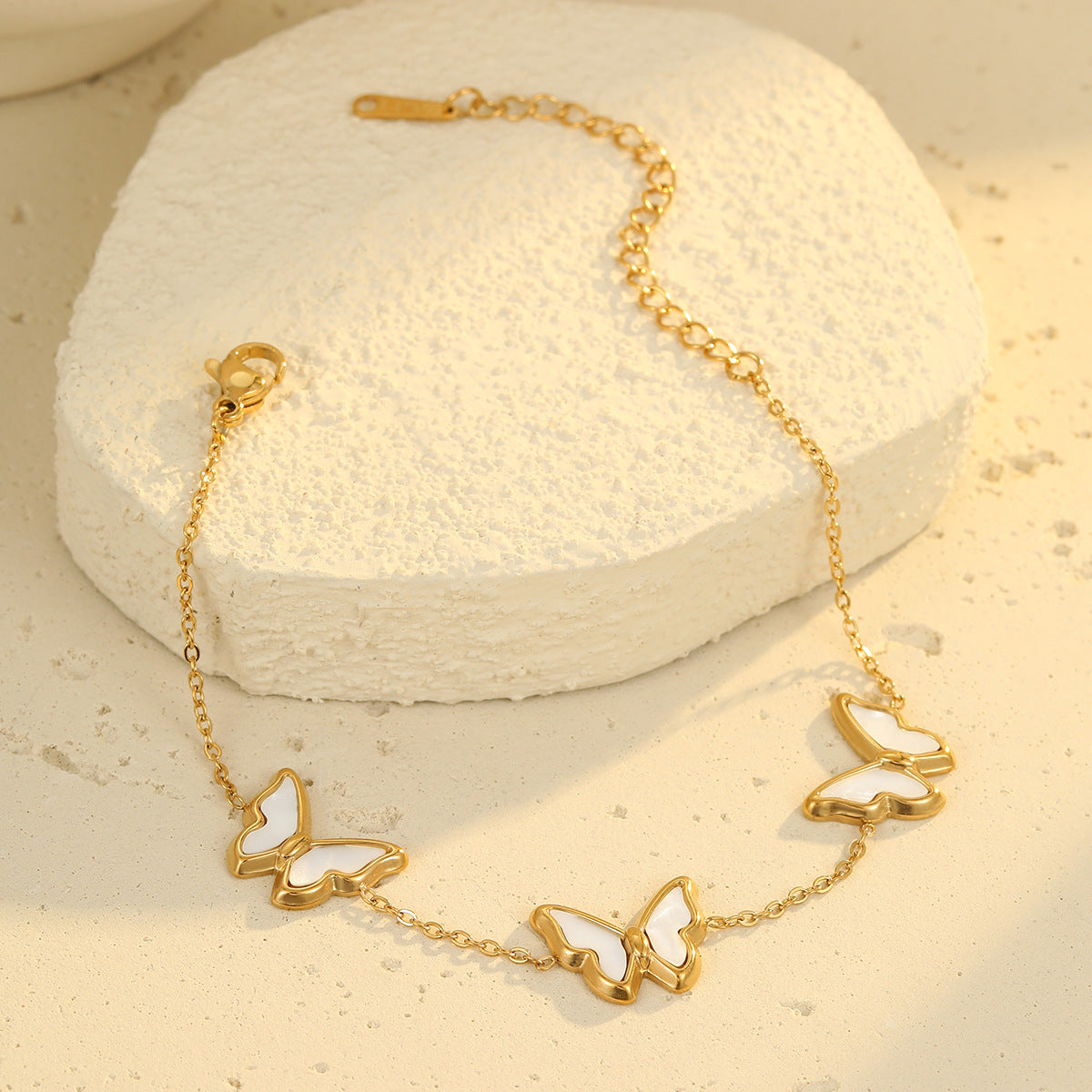 Set Collana Pendente a Farfalla OL alla Moda con Catena in Acciaio Inossidabile e Orecchini e Anello Abbinati