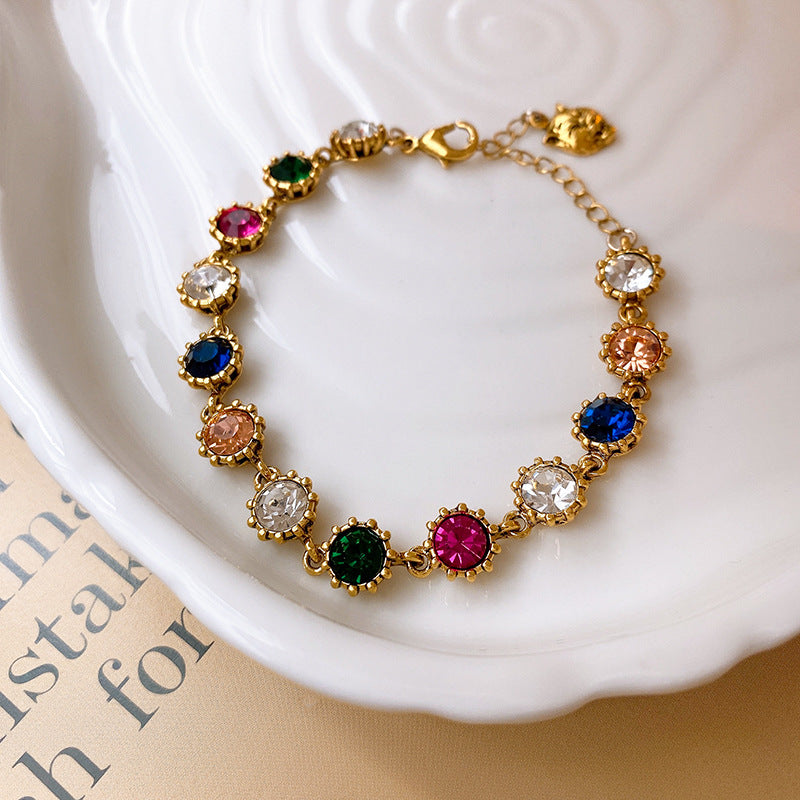 Baroque Style Geometric Pendant Necklace with Rhinestone Inlay for Women, Delicate Clavicle Chain