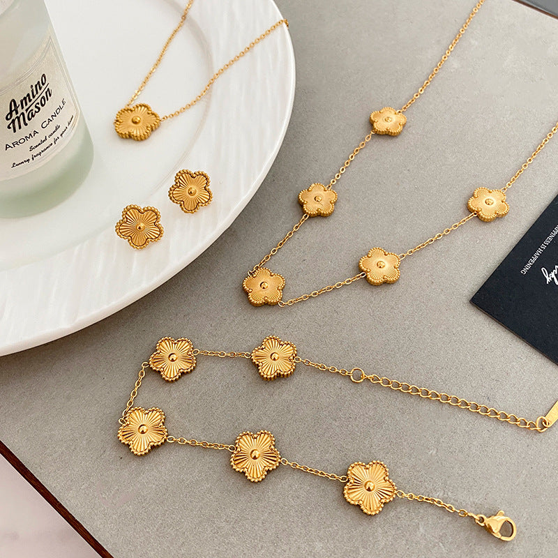 Luxury Gold Plated Laser Floral Titanium Steel Necklace for Unisex