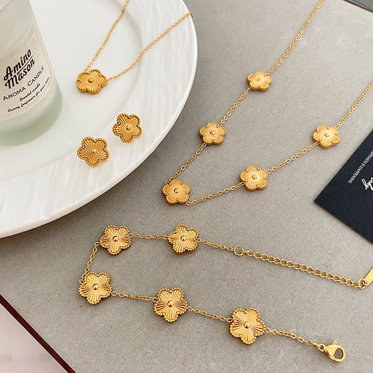Luxury Gold Plated Laser Floral Titanium Steel Necklace for Unisex