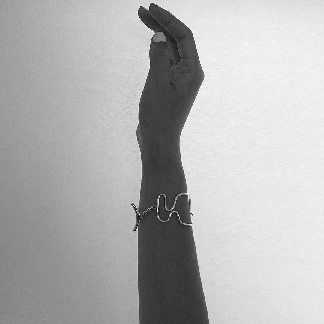 Pulsera de diseño abstracto tejida geométrica pulida de plata de ley 925 minimalista