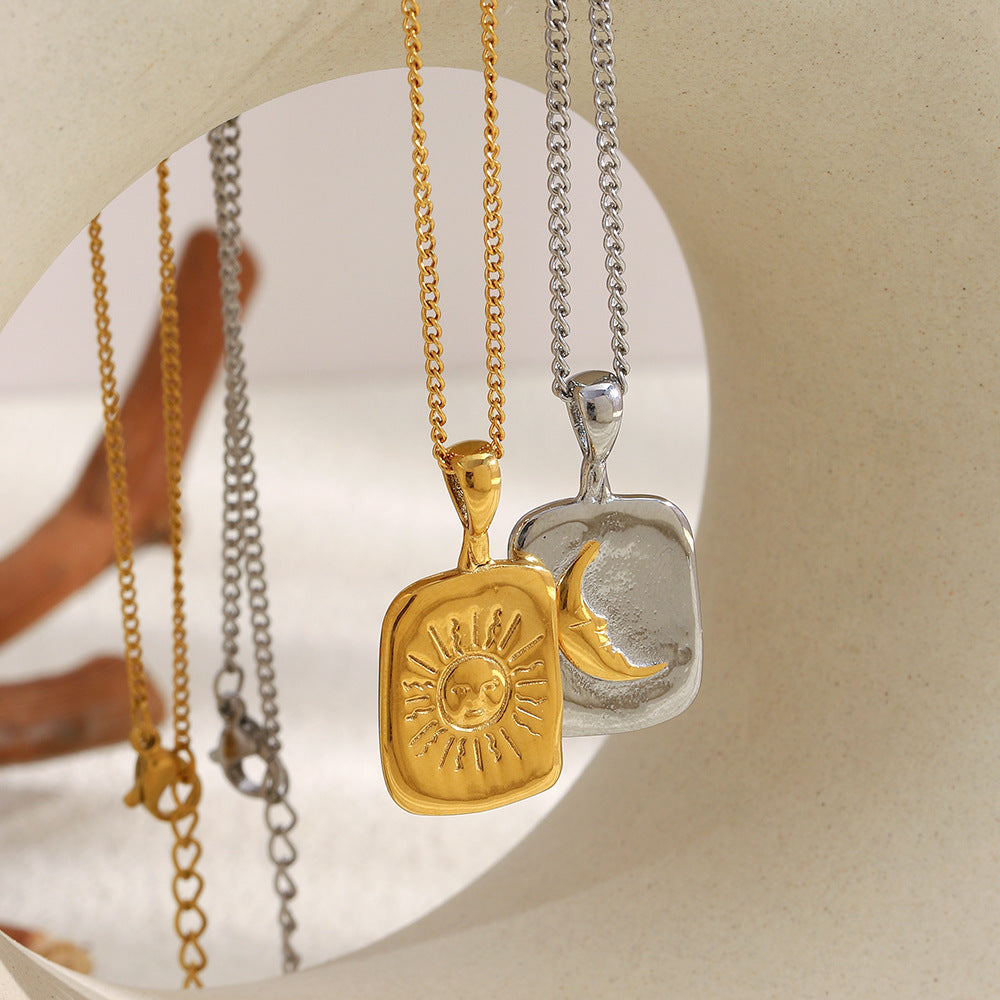 Collana con ciondolo minimalista a forma di volto di sole geometrico da donna in acciaio inossidabile placcato oro 18 carati Design di lusso leggero