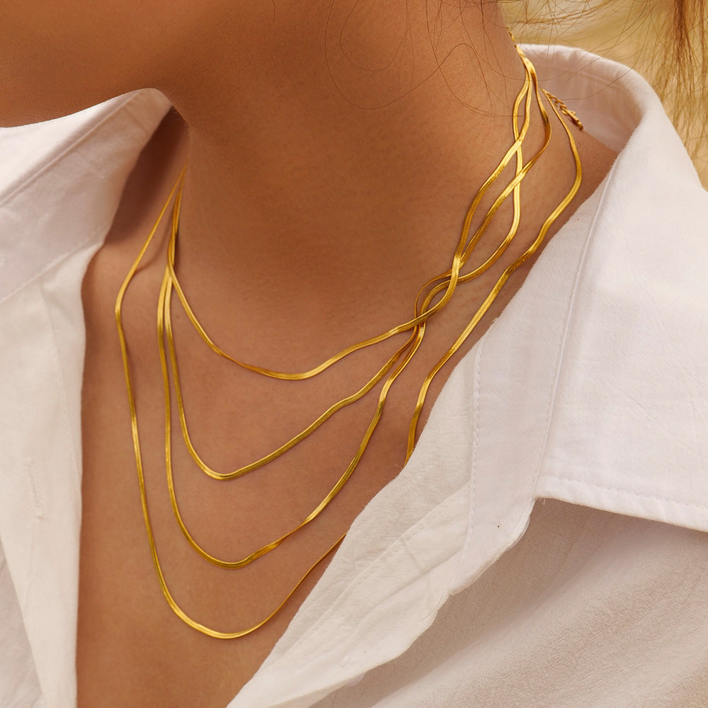 Collar con colgante de acero de titanio estilo geométrico con cadena de acero inoxidable chapada en oro para mujer