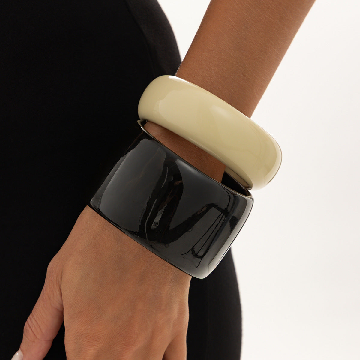 Vintage Geometric Gradient Resin Wide Cuff Bracelet for Women