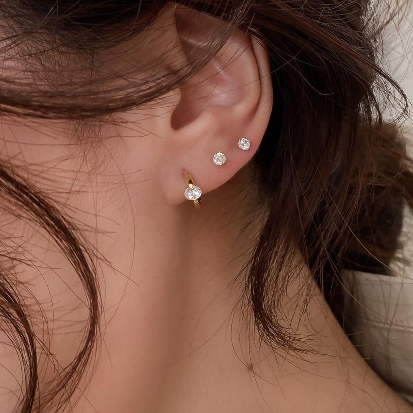 Orecchini a perno geometrici da donna in elegante argento sterling 925 con zirconi cubici