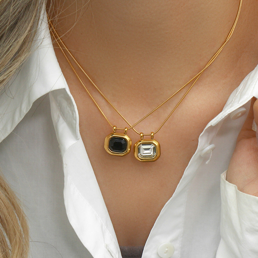 Collana da Donna con Pendente a Lucchetto in Zirconia Placcato Oro 18K in Acciaio Inossidabile, Design Geometrico Minimalista, Stile Vintage