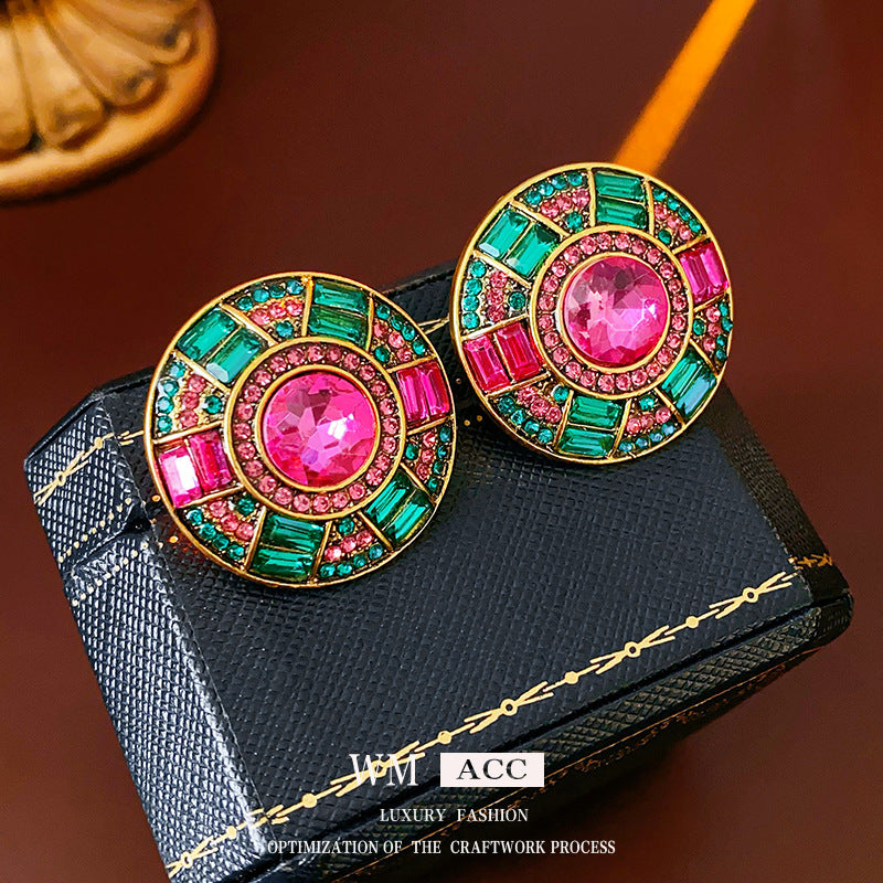 Vintage-Style Geometric Round Stud Earrings in Alloy with Rhinestone Inlay and Gold Plating for Women