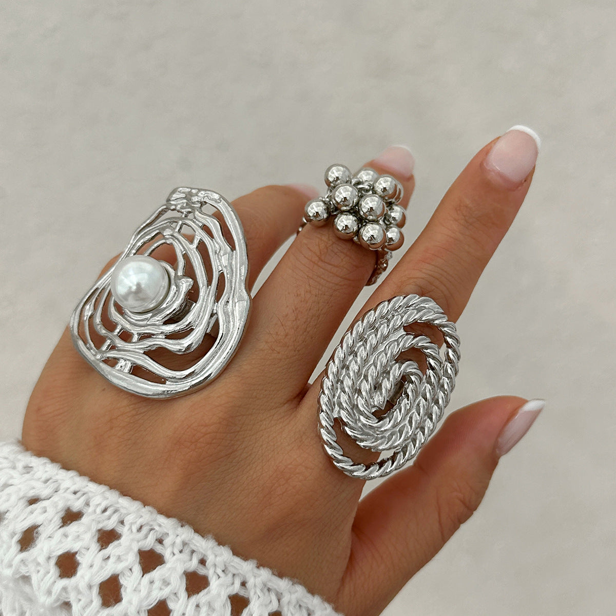 Elegant Geometric Oval Alloy Plated Ring with Imitation Pearl