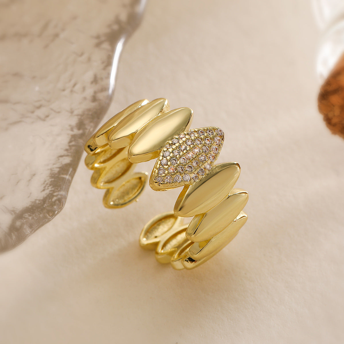 Minimalist Luxe Geometric Ring for Women Made of Copper with 18K Gold Plating and Micro-Pavé Zirconia