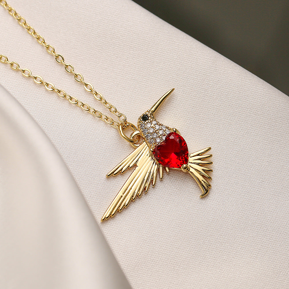 Collana con pendente a cuore minimalista per donne con base in rame placcato in oro 18 carati e intarsi in zirconi